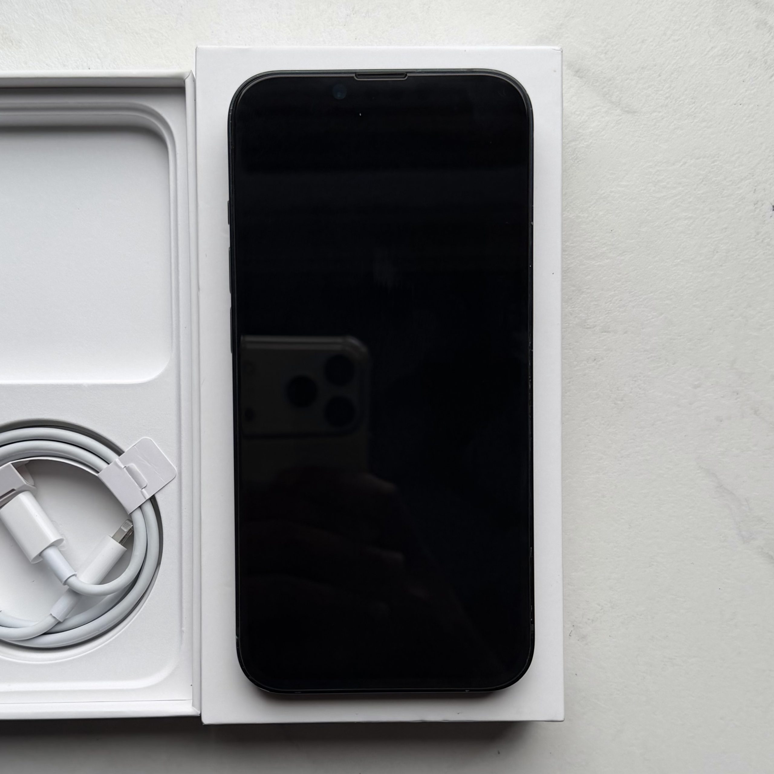 iPhone 16E 128GB Unlocked (Good Condition) With Box & Charger - Image 3