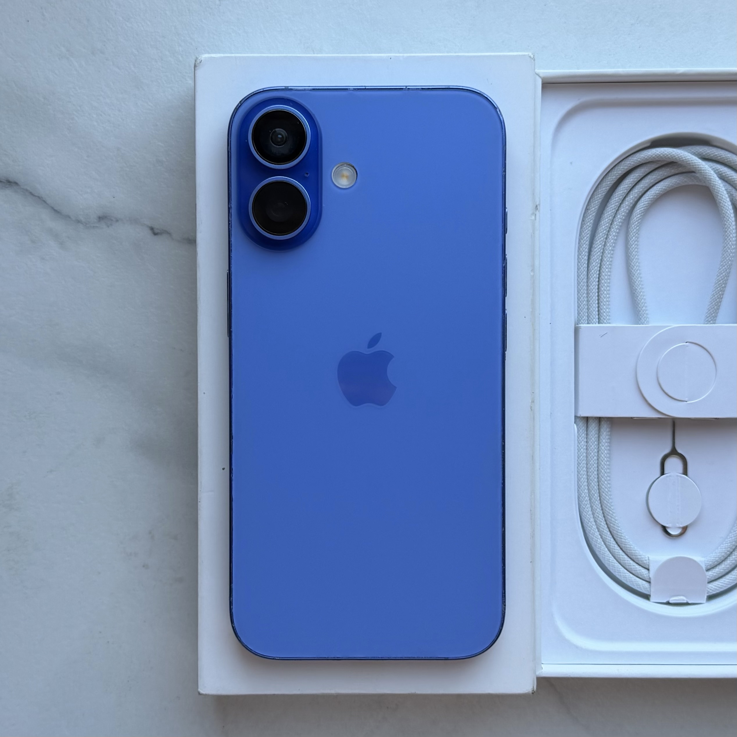 iPhone 16 128GB Unlocked (Excellent Condition) With Box & Charger - Image 3