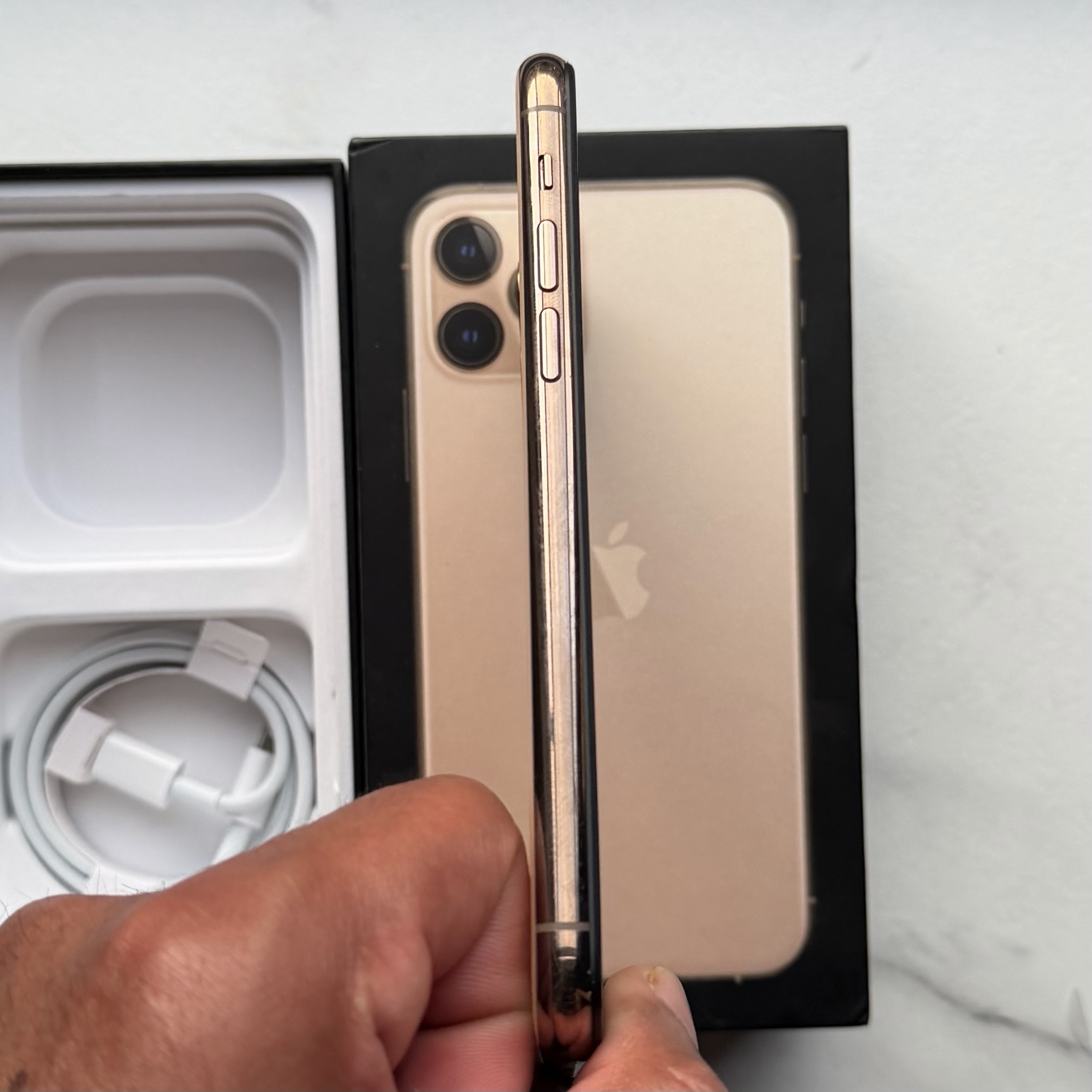 iPhone 11 Pro Max 64GB Unlocked (Good Condition) With Box & Charger - Image 5