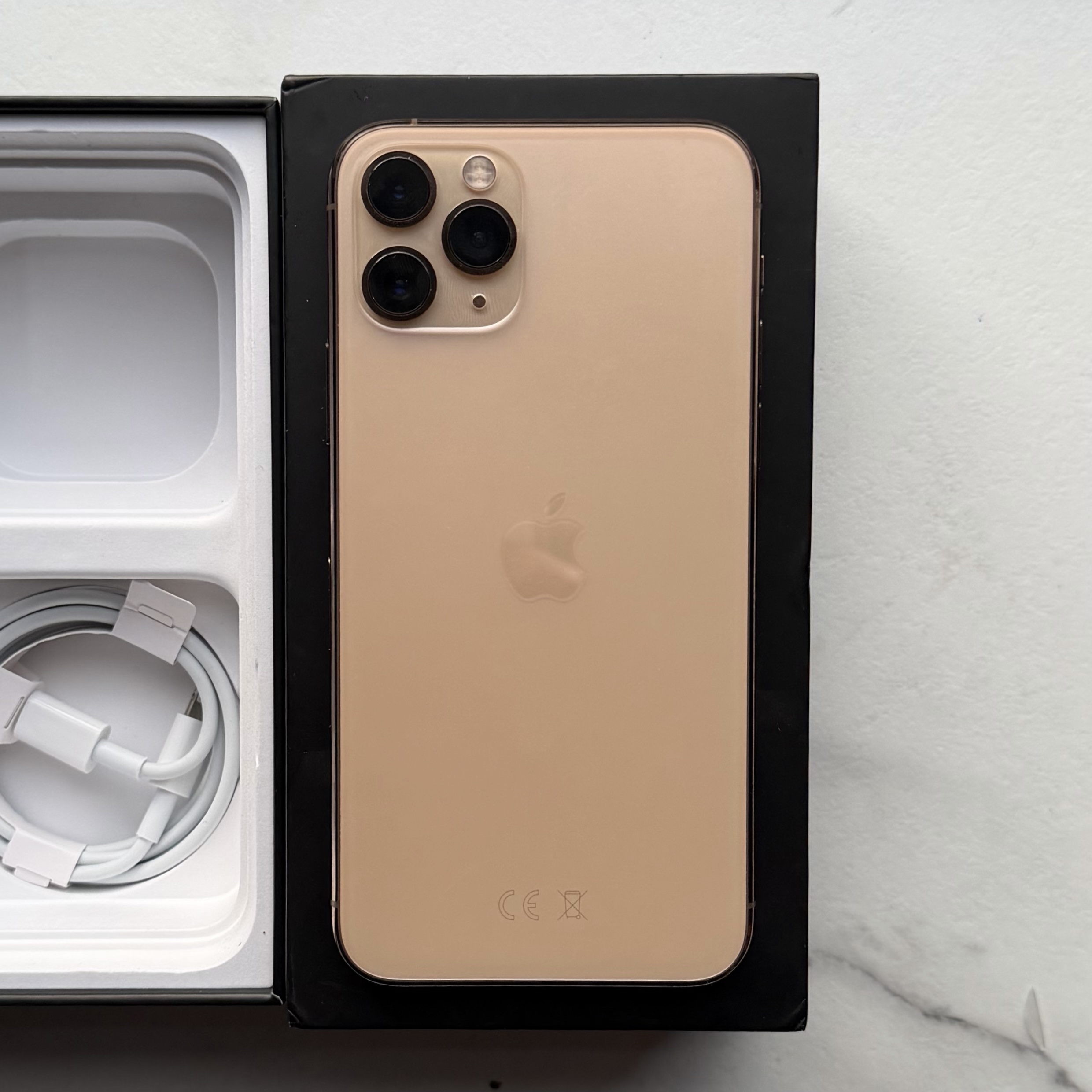 iPhone 11 Pro Max 64GB Unlocked (Good Condition) With Box & Charger - Image 4